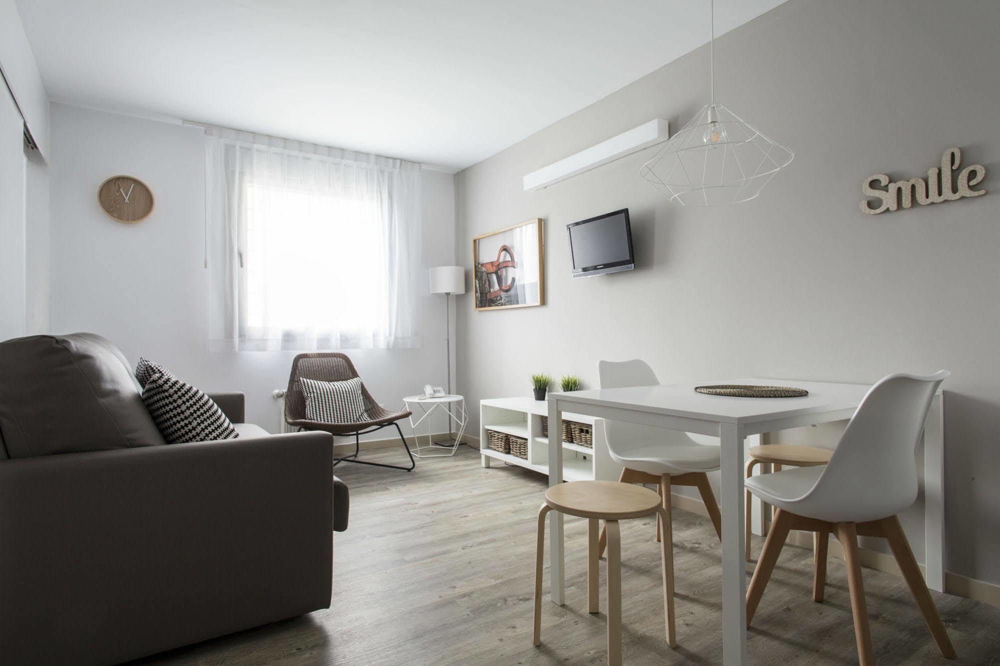 Residencia Universitaria Resa Manuel Agud Querol ซานเซบาสเตียน ภายนอก รูปภาพ
