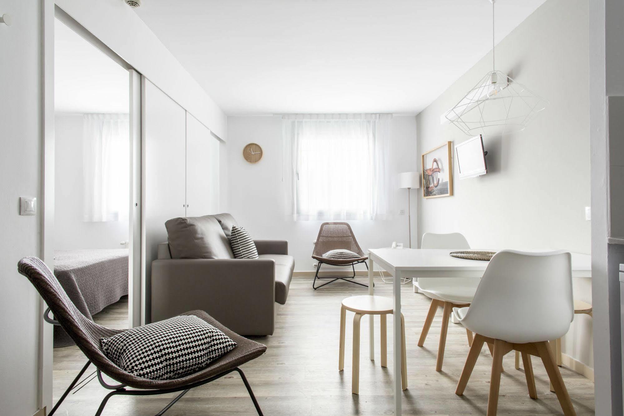 Residencia Universitaria Resa Manuel Agud Querol ซานเซบาสเตียน ภายนอก รูปภาพ
